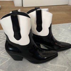 Brand New Sol Sana Boots